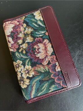 Day Runner Vintage Floral Tapestry Day Timer Agenda with Burgundy Trim